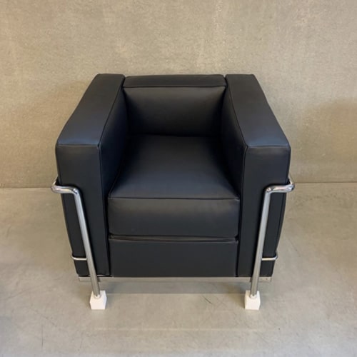Cassina LC2 fauteuil (Corbusier) Stofferen Design Stoffeerwerk