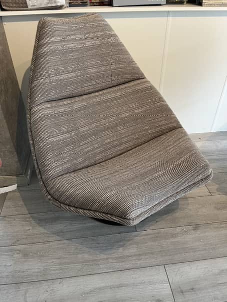 Stoffering Artifort fauteuil Stofferen Artifort fauteuil