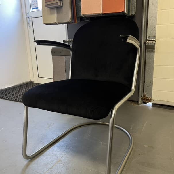 Stoffering Gispen fauteuil Herstofferingen Gispen