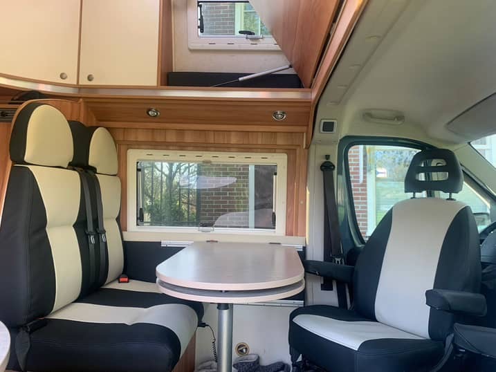 Camper herstofferen Herstoffering Camper stoelen en kussens