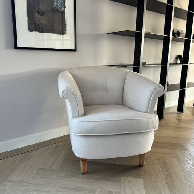 Klassieke jaren ‘70 fauteuil Klassieke jaren ‘70 fauteuil opnieuw bekleed