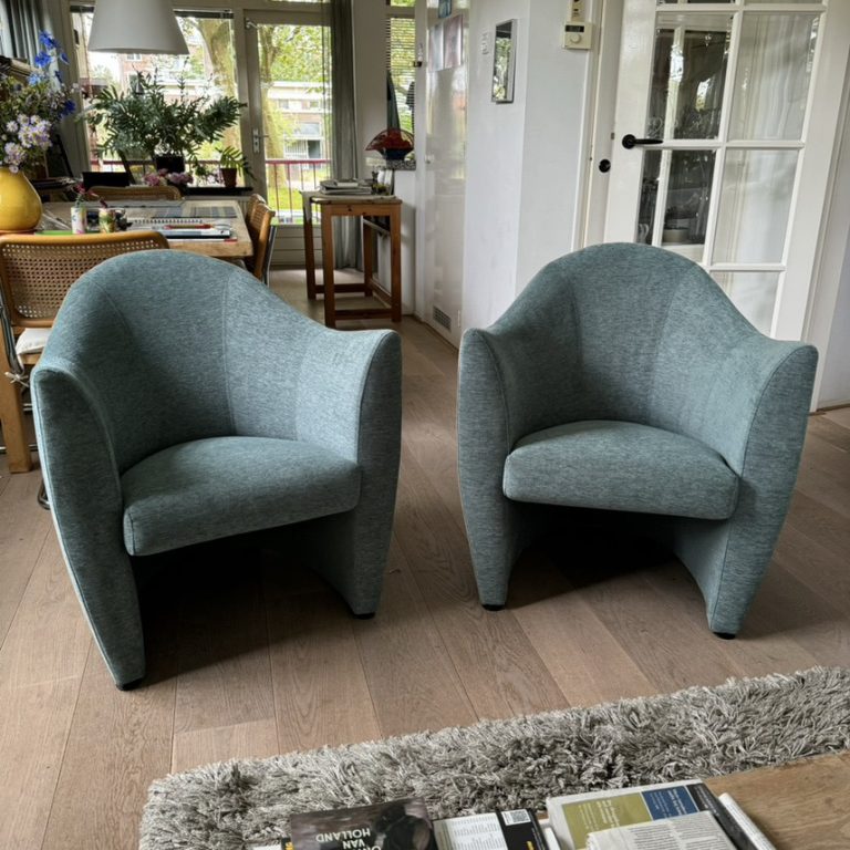 Stoffering 2 Leolux Sjamaan fauteuils