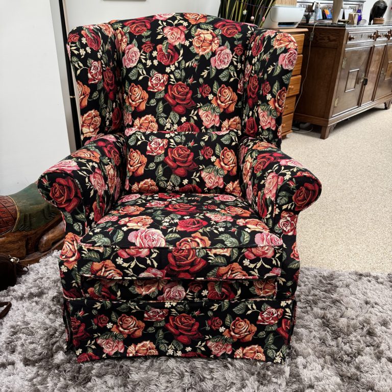 Herstoffering klassieke oorfauteuil